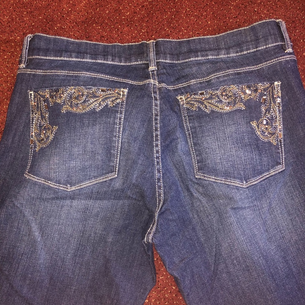 WHITE HOUSE BLACK MARKET JEANS